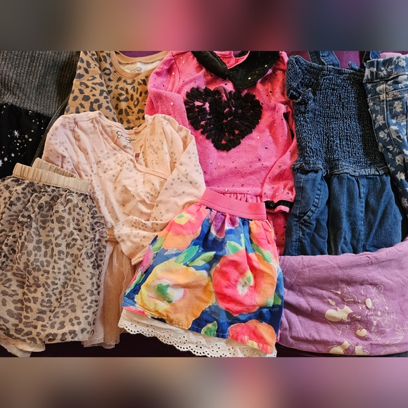 BABYGIRLS 3T BUNDLE - Picture 2 of 16